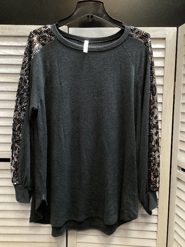 Top Long Sleeve By Emerald In Grey, Size: 1x